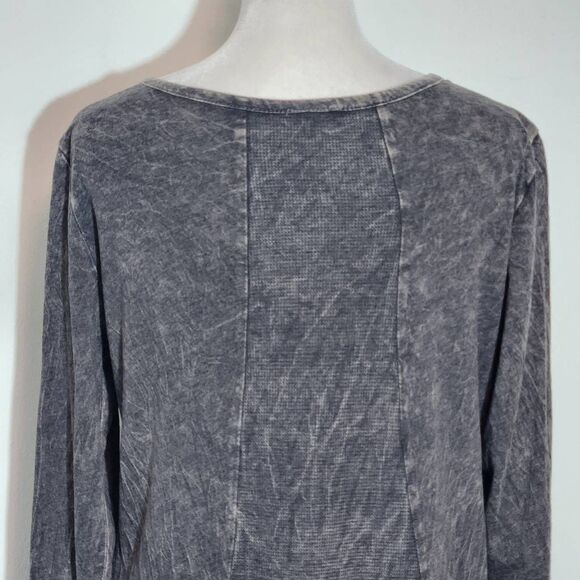 Daytrip Black Mineral Washed Tee with Metal Stud Detail Size Large - Picture 6 of 10